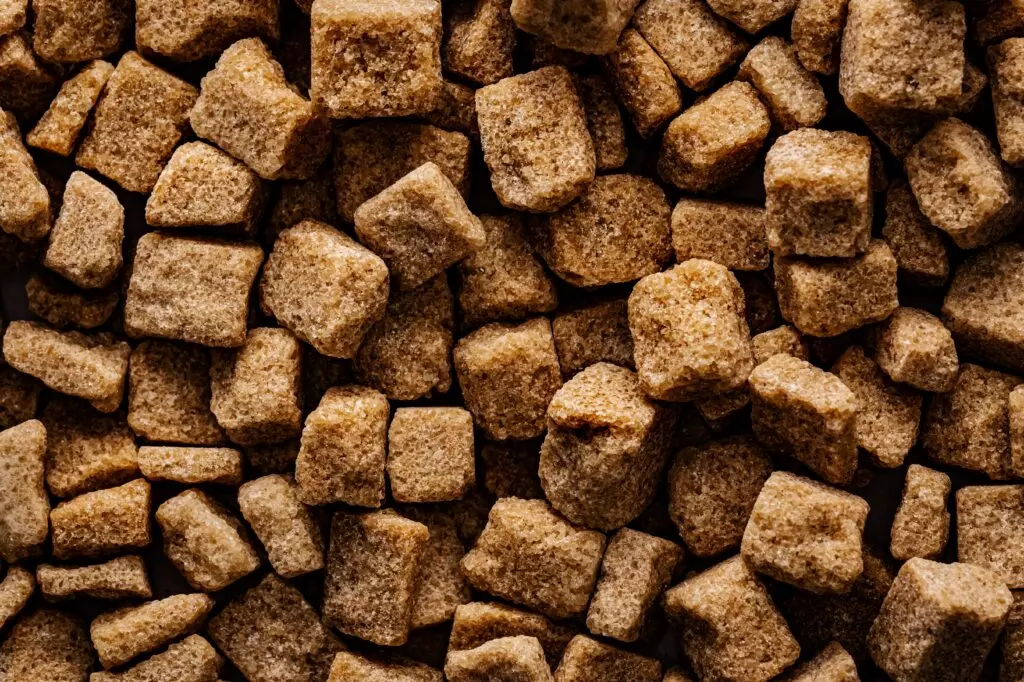 Мифы и реальность: Вся правда о коричневом сахаре